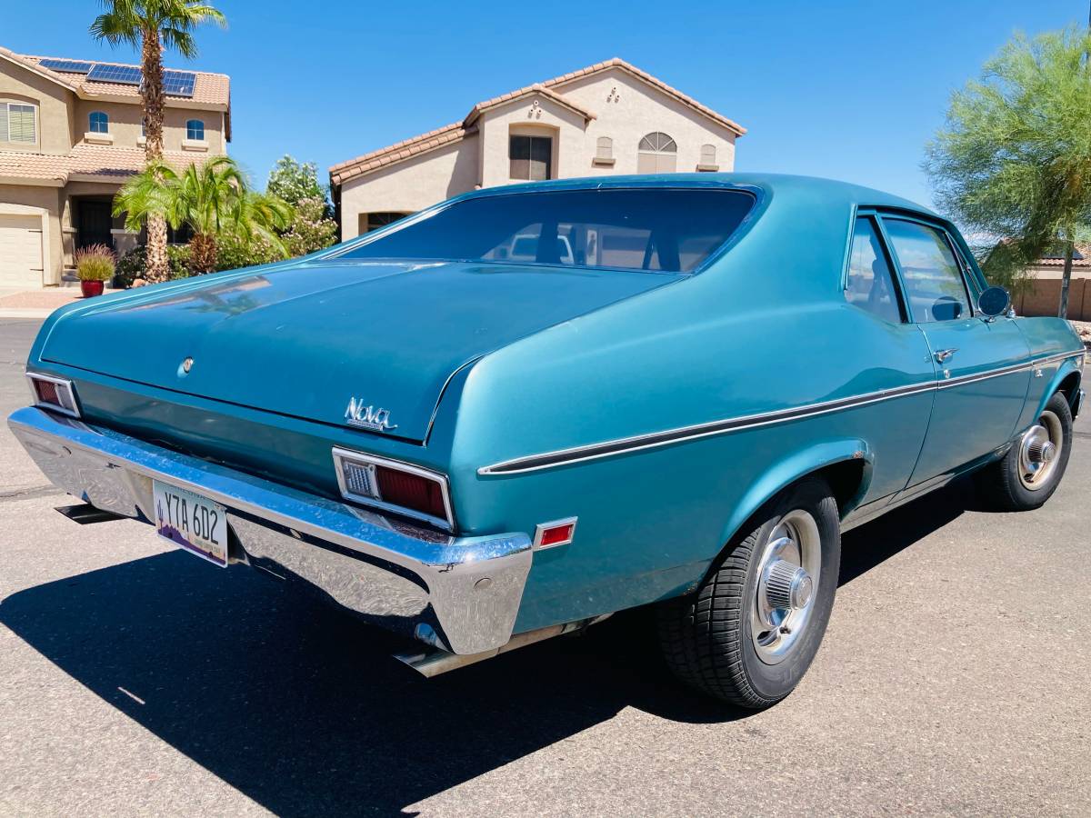 Chevrolet-nova-1969-blue-3