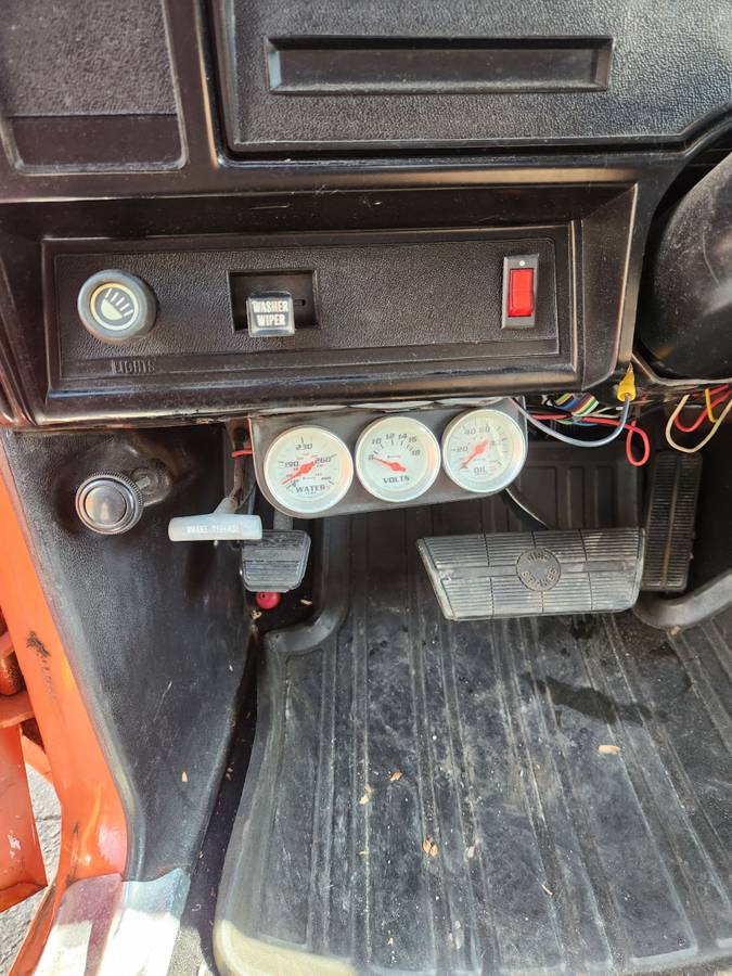 Chevrolet-nova-1974-orange-15