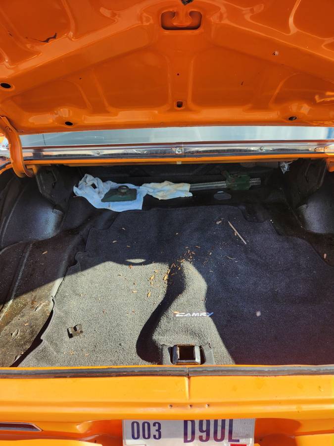 Chevrolet-nova-1974-orange-17