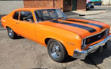 Chevrolet-nova-1974-orange