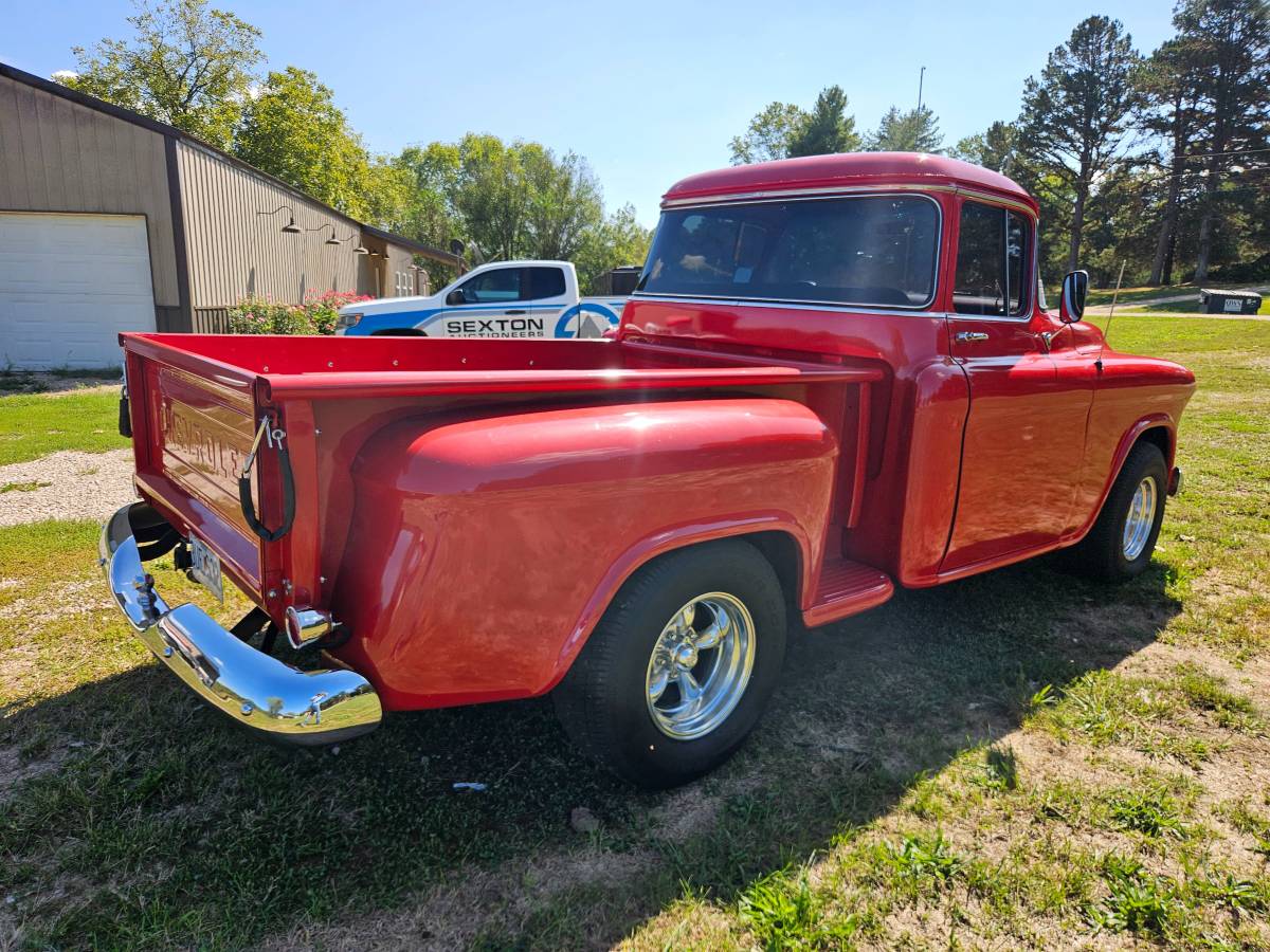 Chevrolet-pickup-1956-12