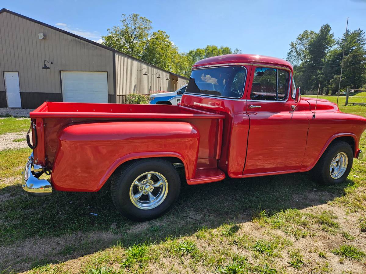 Chevrolet-pickup-1956-13
