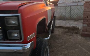 Chevrolet-pickup-truck-1983-orange-2