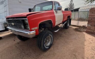 Chevrolet-pickup-truck-1983-orange