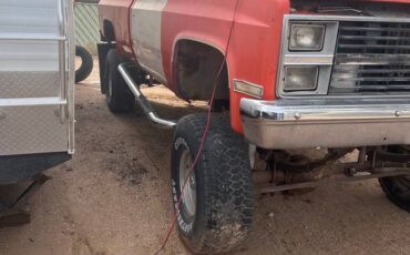 Chevrolet-pickup-truck-1983-orange-4