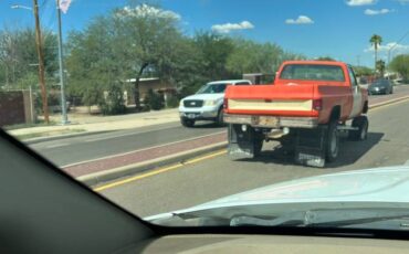 Chevrolet-pickup-truck-1983-orange-6
