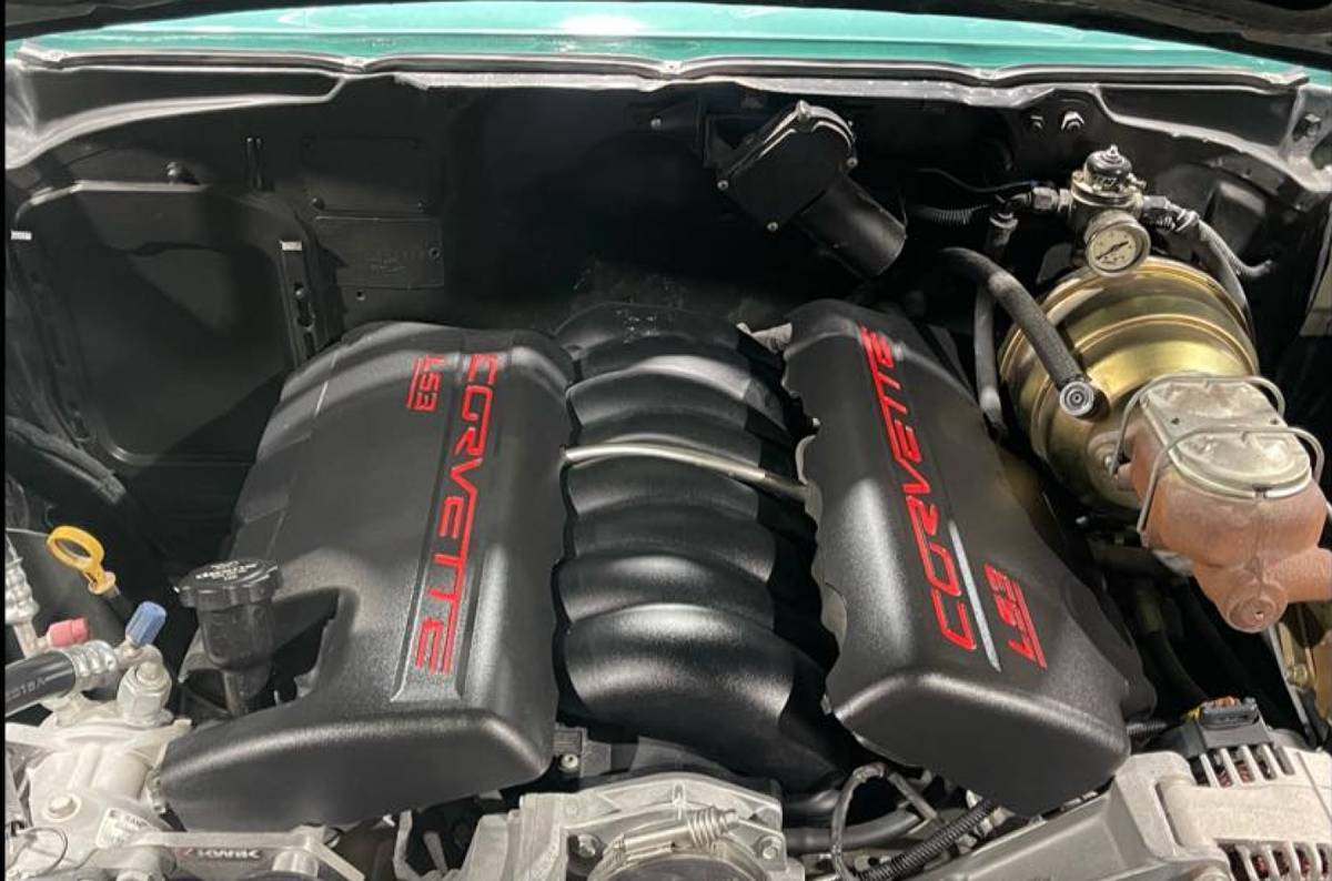 Chevrolet-restomod-1957-green-5