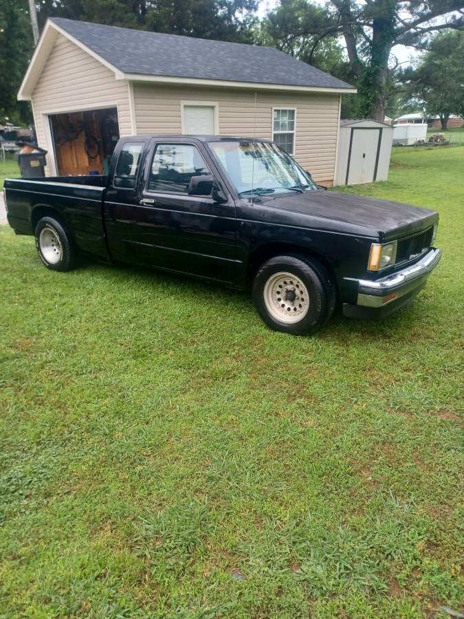 Chevrolet-s-10-pickup-12-ton-1983-black