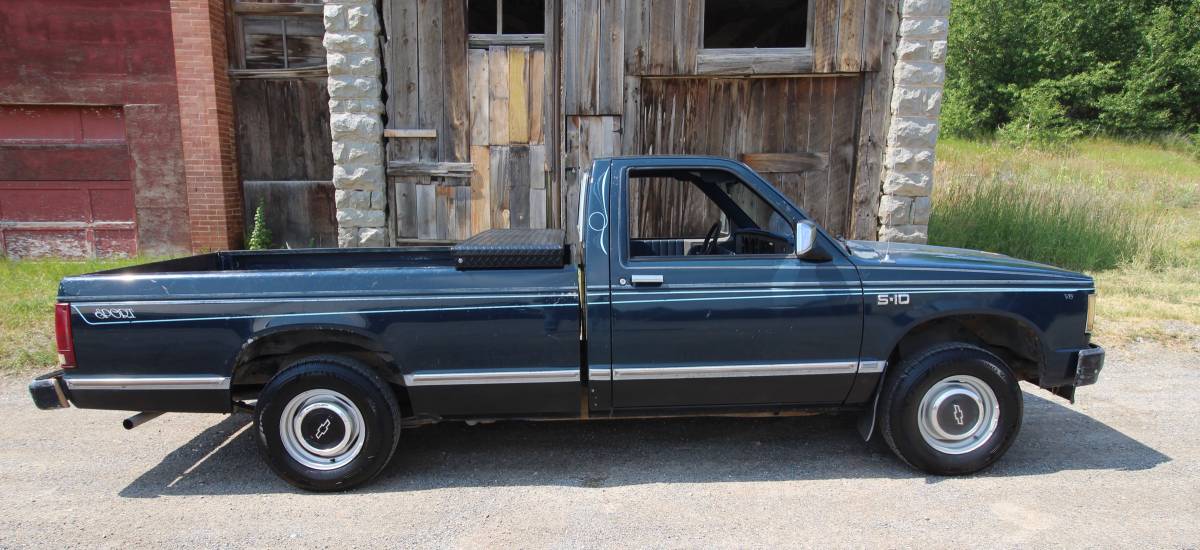 Chevrolet-s-10-pickup-12-tonchevy-s10-1983-blue-1