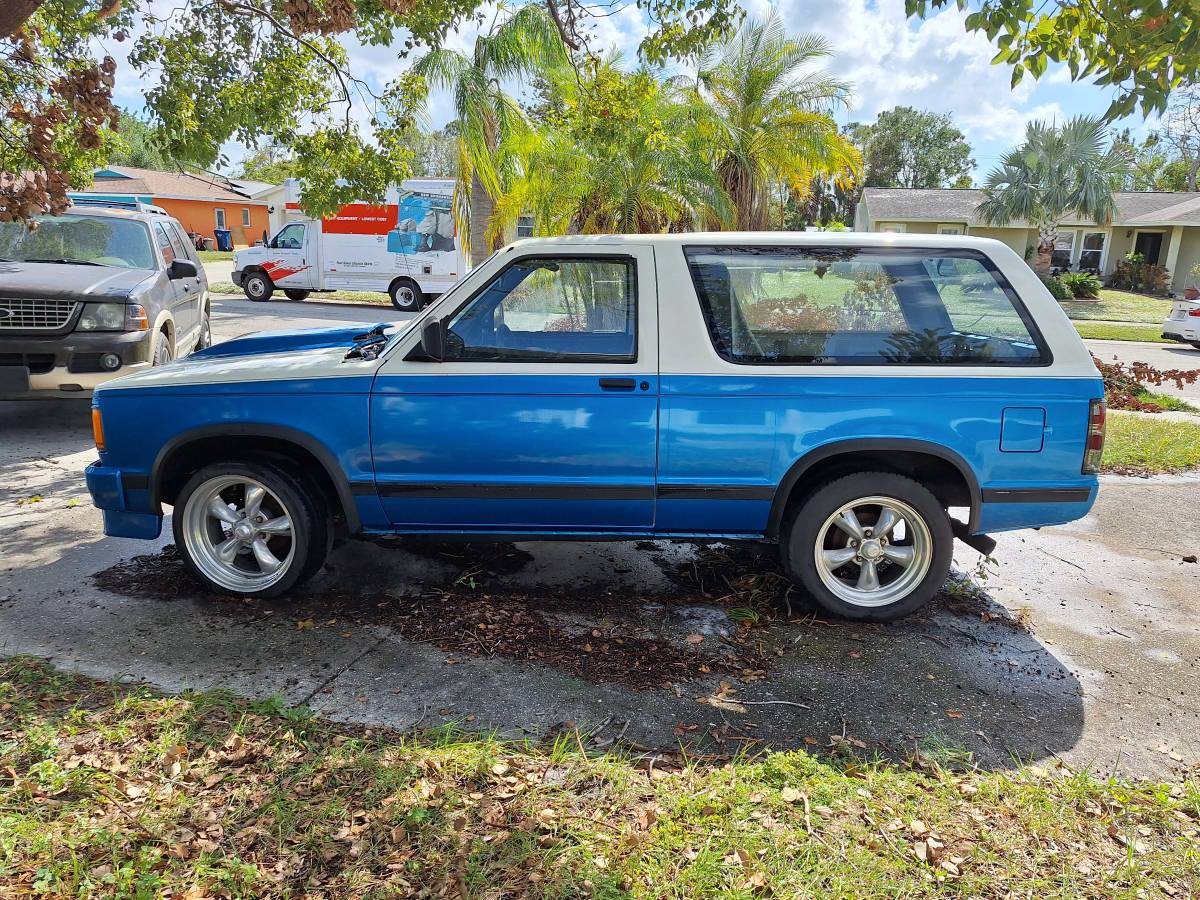 Chevrolet-s10-blazer-1986-blue-1