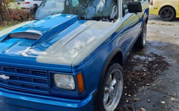 Chevrolet-s10-blazer-1986-blue