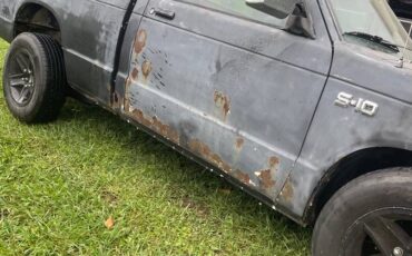 Chevrolet-s10-pickup-1984-black-1