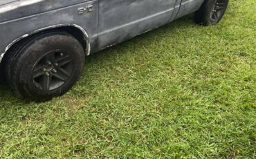 Chevrolet-s10-pickup-1984-black