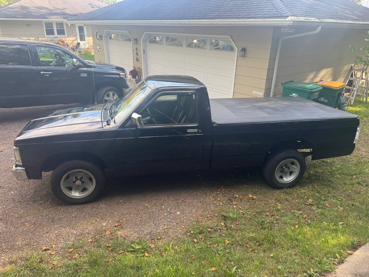 Chevrolet-s10-pickup-1991-black-4