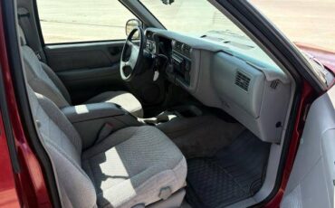 Chevrolet-s10-pickup-1995-custom-12