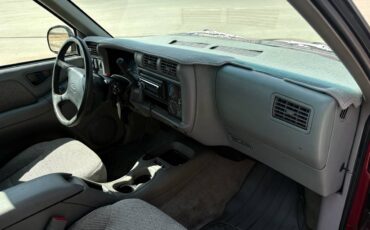 Chevrolet-s10-pickup-1995-custom-13