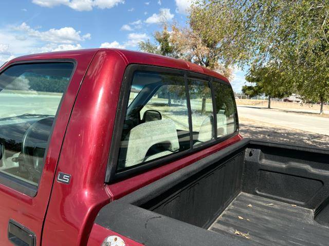 Chevrolet-s10-pickup-1995-custom-2