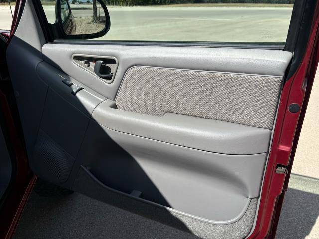 Chevrolet-s10-pickup-1995-custom-20