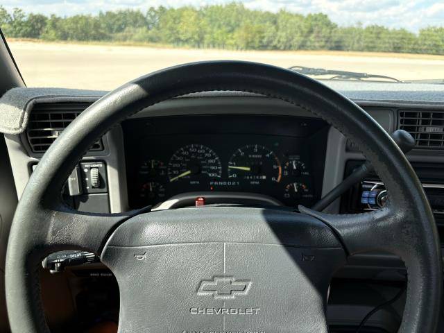 Chevrolet-s10-pickup-1995-custom-22