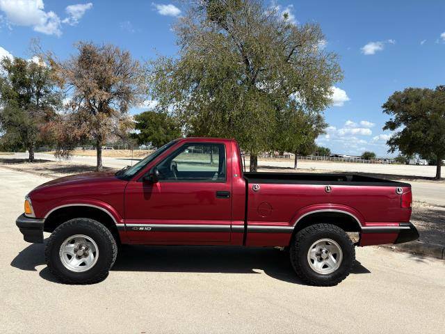 Chevrolet-s10-pickup-1995-custom-4