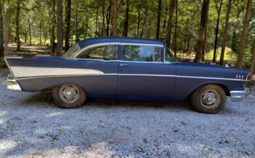 Chevrolet-sedan-1957-blue-2