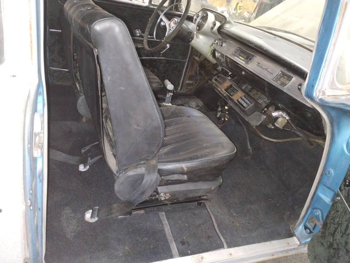 Chevrolet-sedan-1957-blue-6