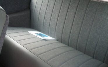 Chevrolet-sedan-2-door-1948-black-10