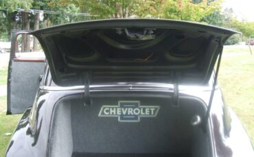 Chevrolet-sedan-2-door-1948-black-11