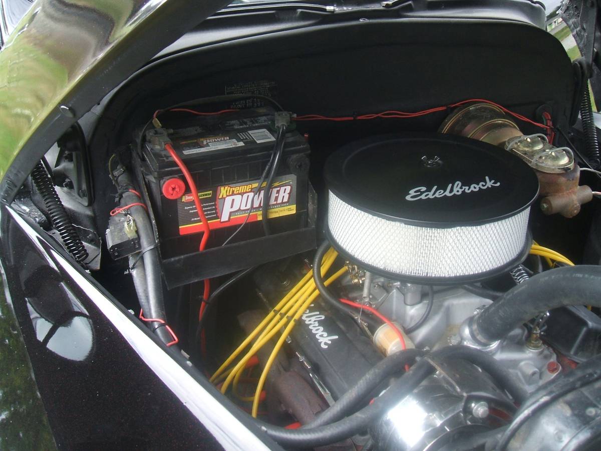 Chevrolet-sedan-2-door-1948-black-13