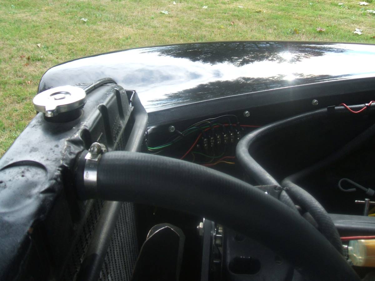 Chevrolet-sedan-2-door-1948-black-15