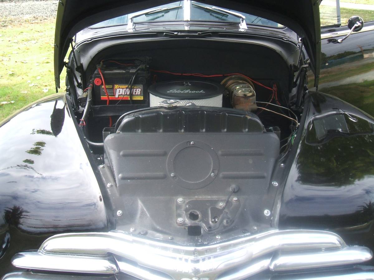 Chevrolet-sedan-2-door-1948-black-16
