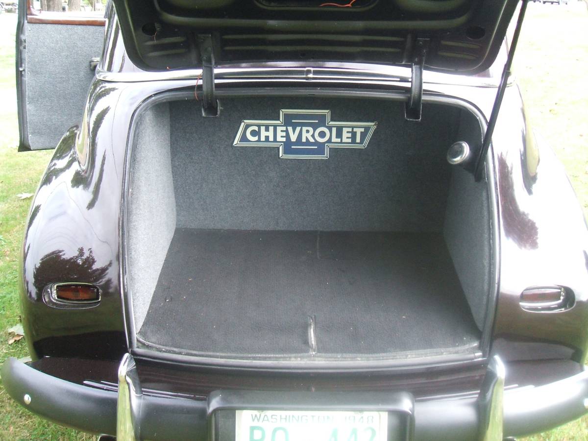 Chevrolet-sedan-2-door-1948-black-8