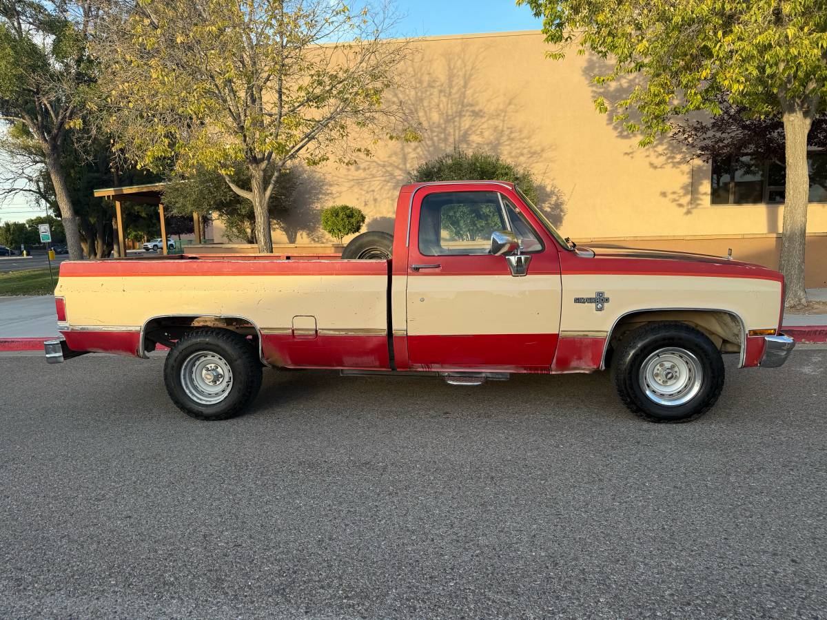 Chevrolet-silverado-1500-1982-red-1