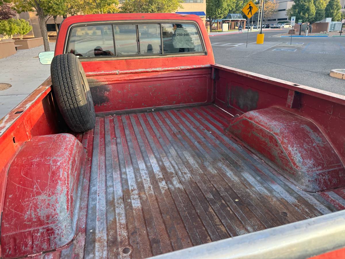 Chevrolet-silverado-1500-1982-red-6