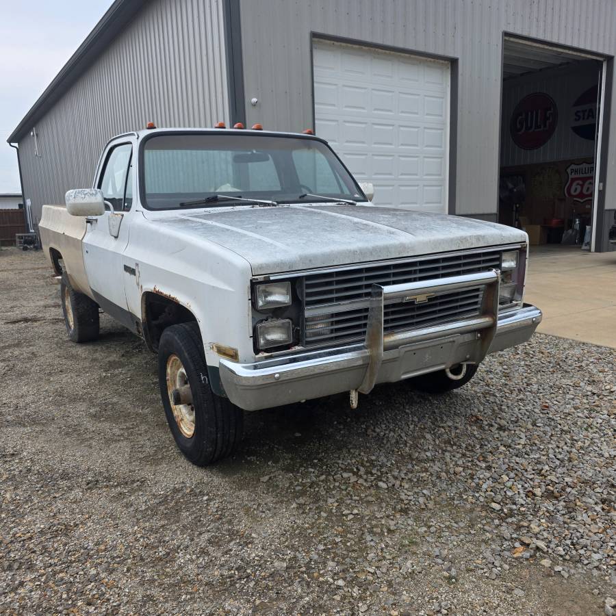 Chevrolet-silverado-1500-1983-3