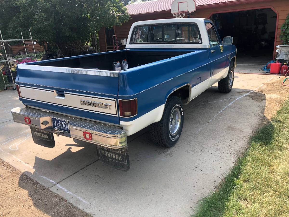 Chevrolet-silverado-1500-1984-blue-2
