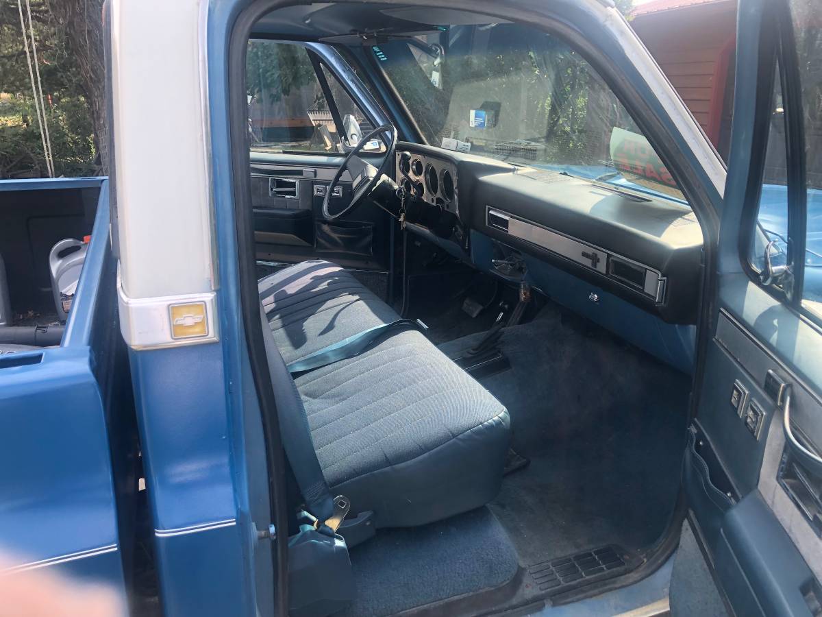 Chevrolet-silverado-1500-1984-blue-3