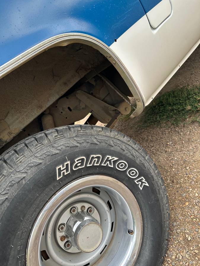 Chevrolet-silverado-1500-1984-blue-6