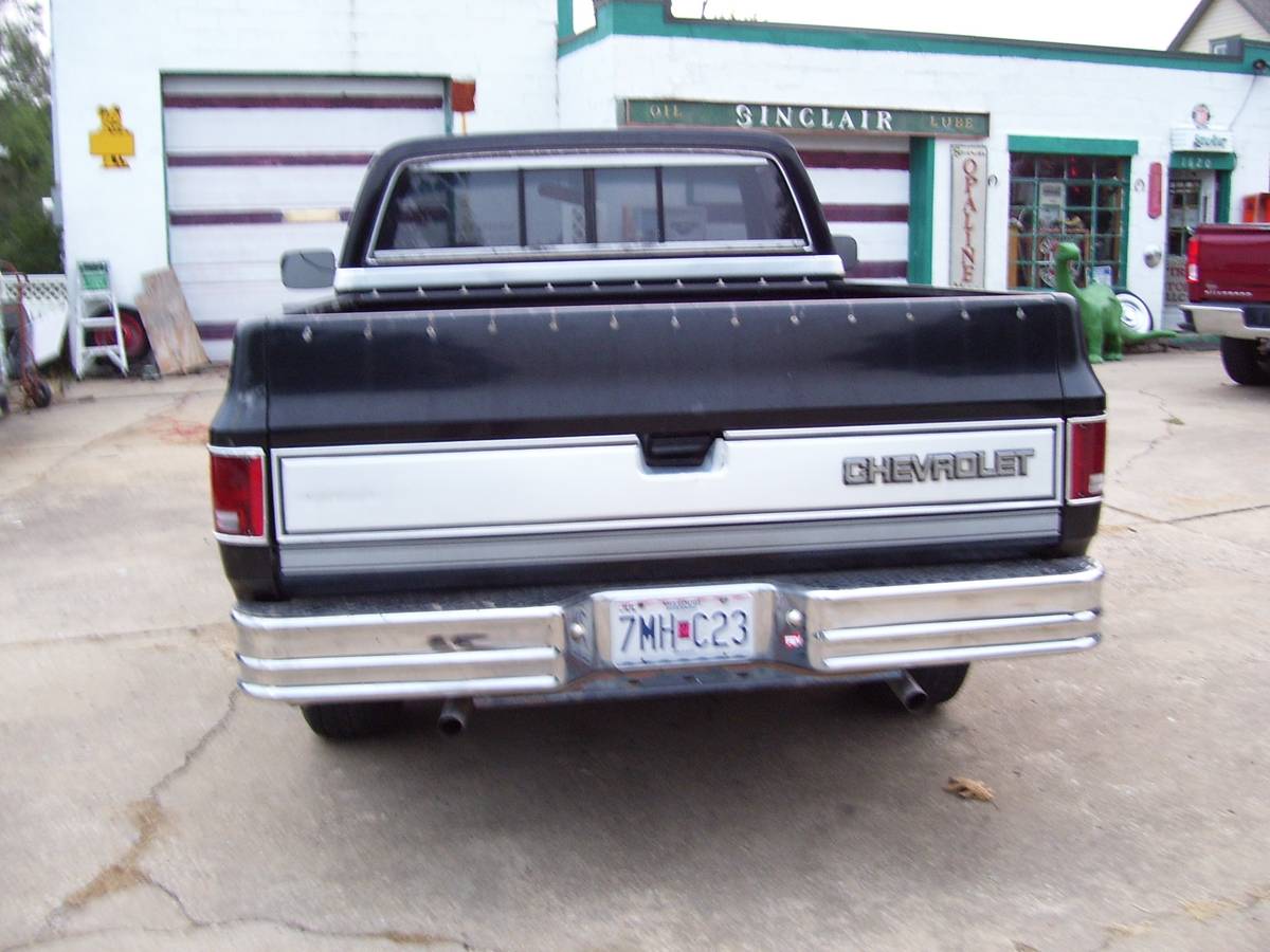 Chevrolet-silverado-1500-1985-3