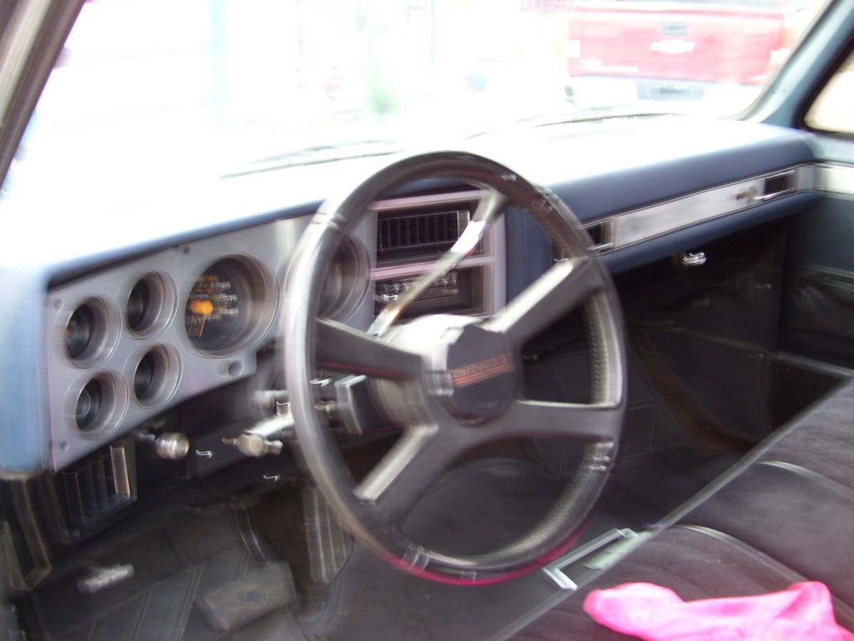 Chevrolet-silverado-1500-1985-8