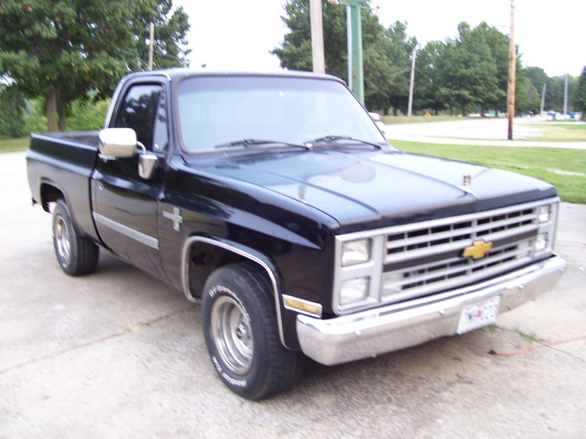 Chevrolet-silverado-1500-1985-9