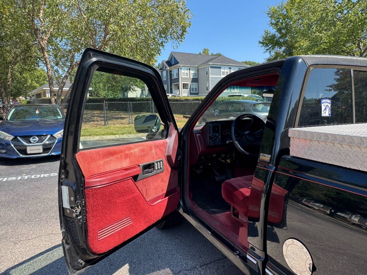 Chevrolet-silverado-1500-1990-black-11