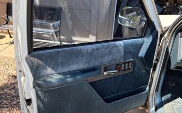 Chevrolet-silverado-1500-1991-white-1