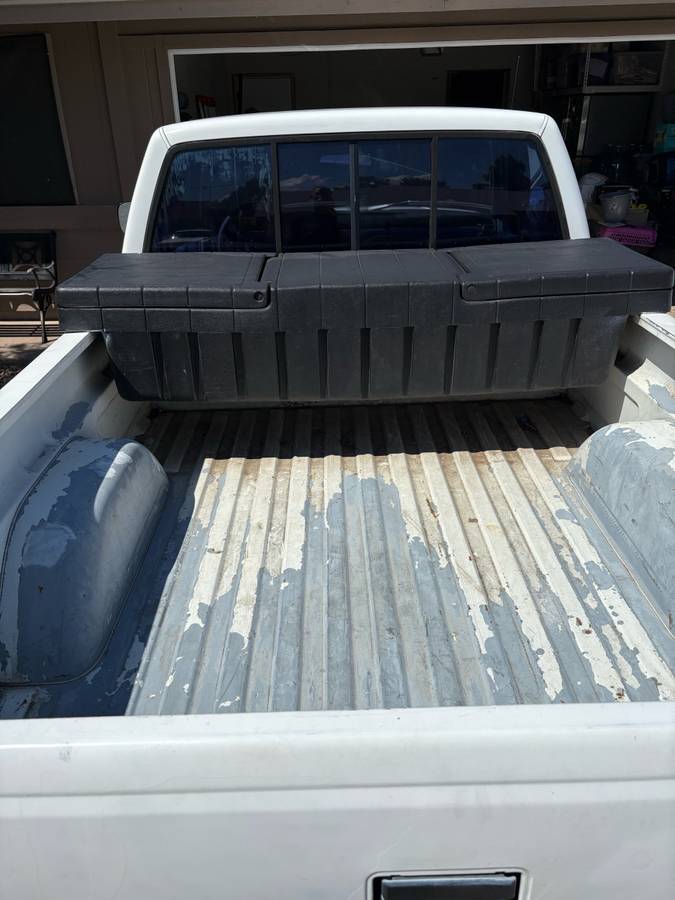 Chevrolet-silverado-1500-1991-white-6
