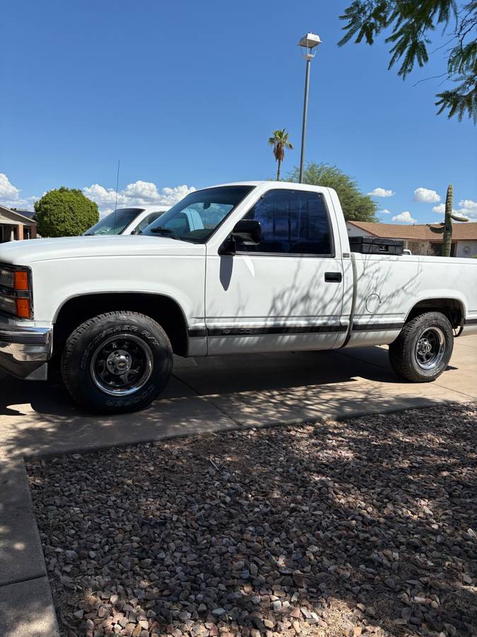 Chevrolet-silverado-1500-1991-white-8