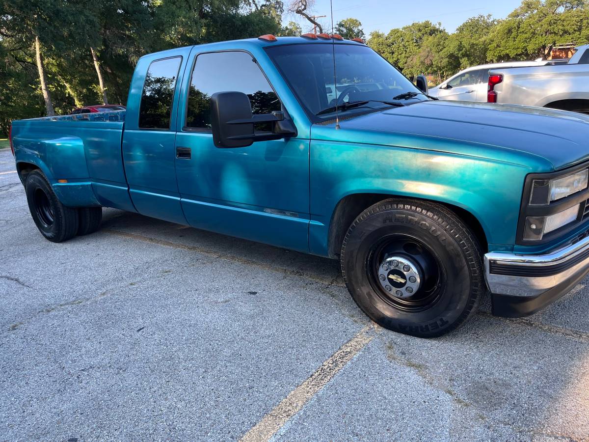 Chevrolet-silverado-1500-1993-green-1