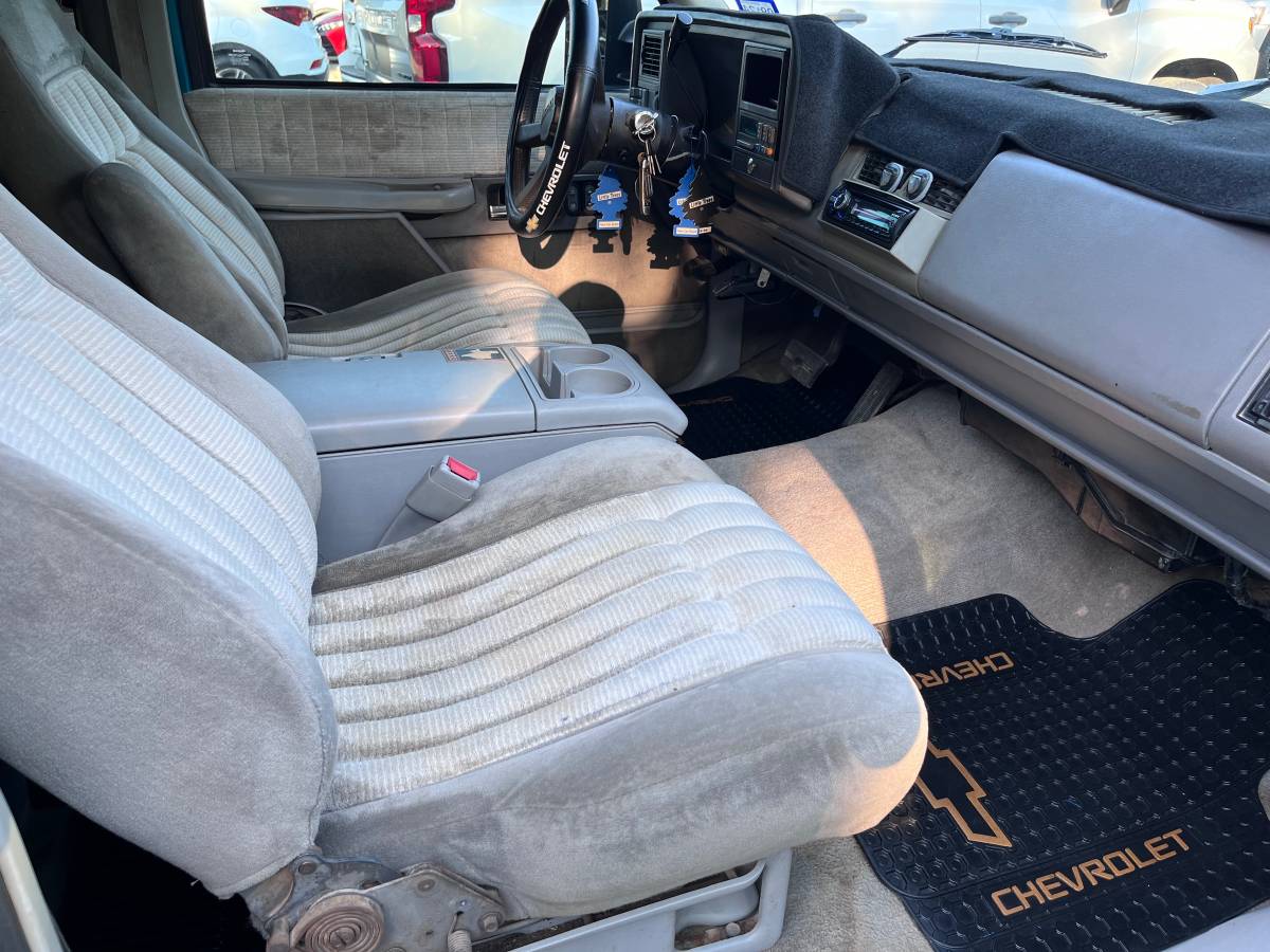 Chevrolet-silverado-1500-1993-green-12