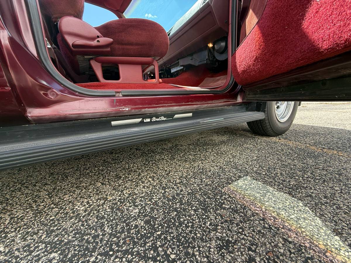 Chevrolet-silverado-1500-1993-red-9