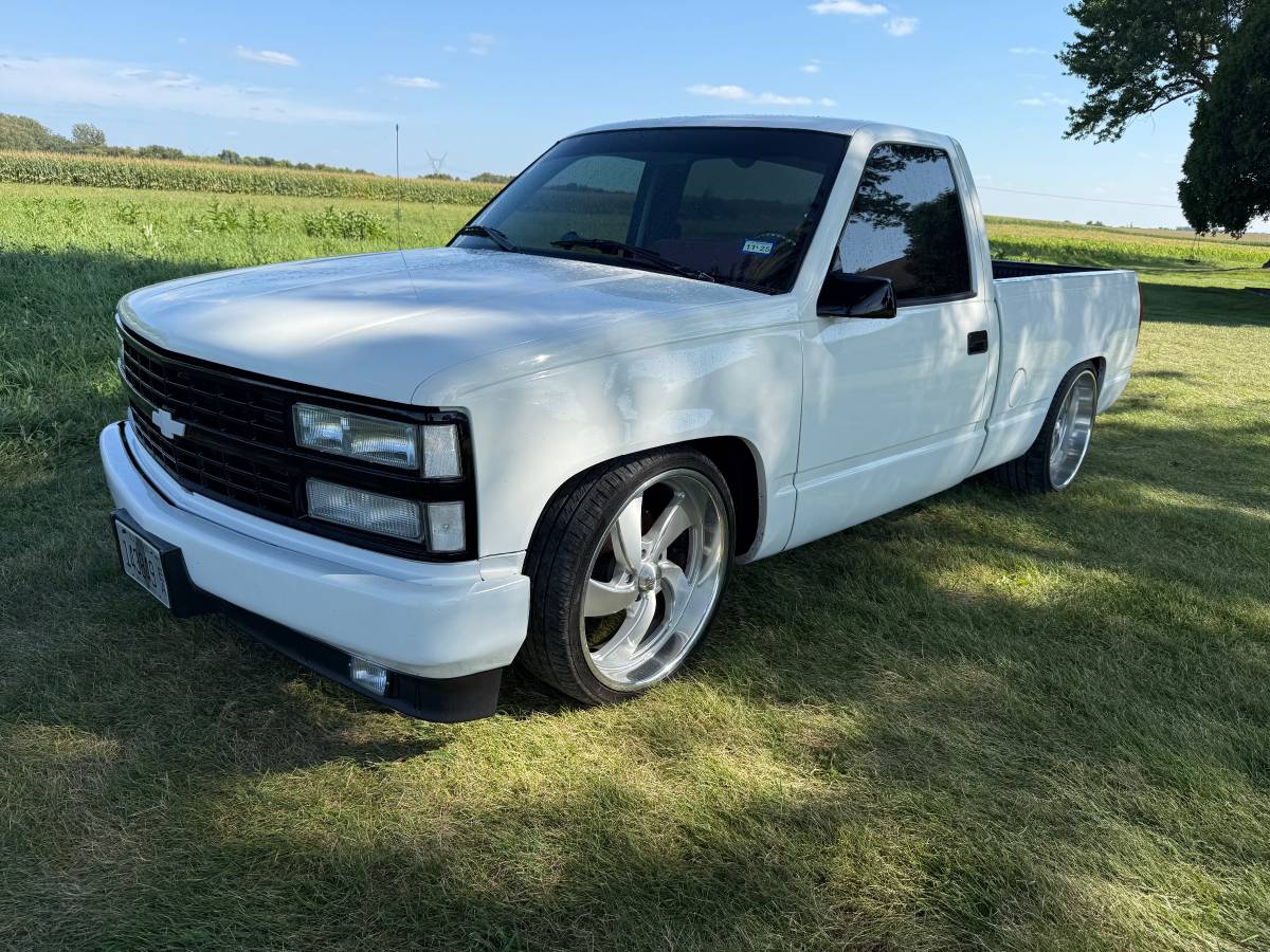 Chevrolet-silverado-1500-1993-white-1