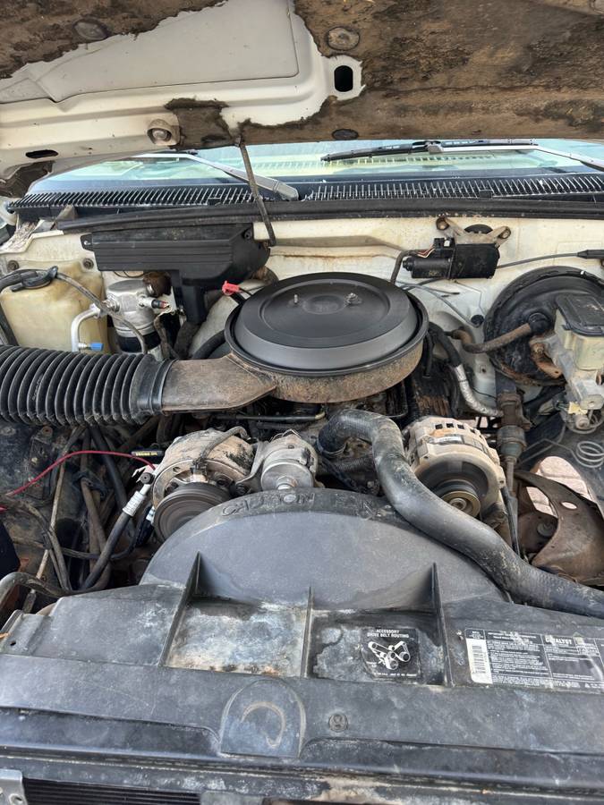 Chevrolet-silverado-1500-1993-white-17
